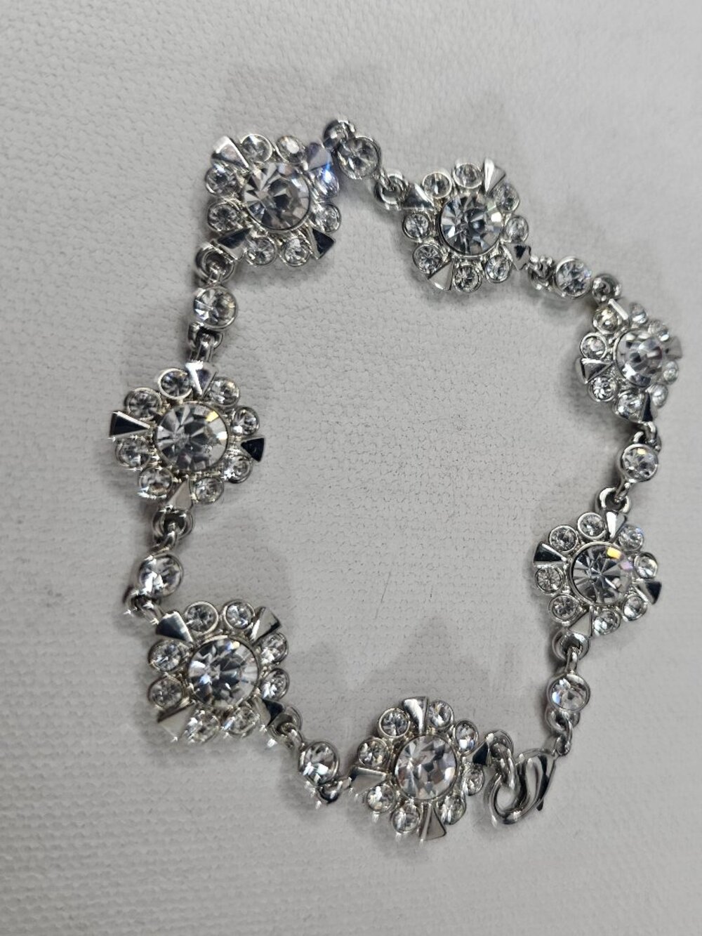 Monet Silver Tone Bracelet Sparking Clear Crystal Floral Cluster Design Jewelry